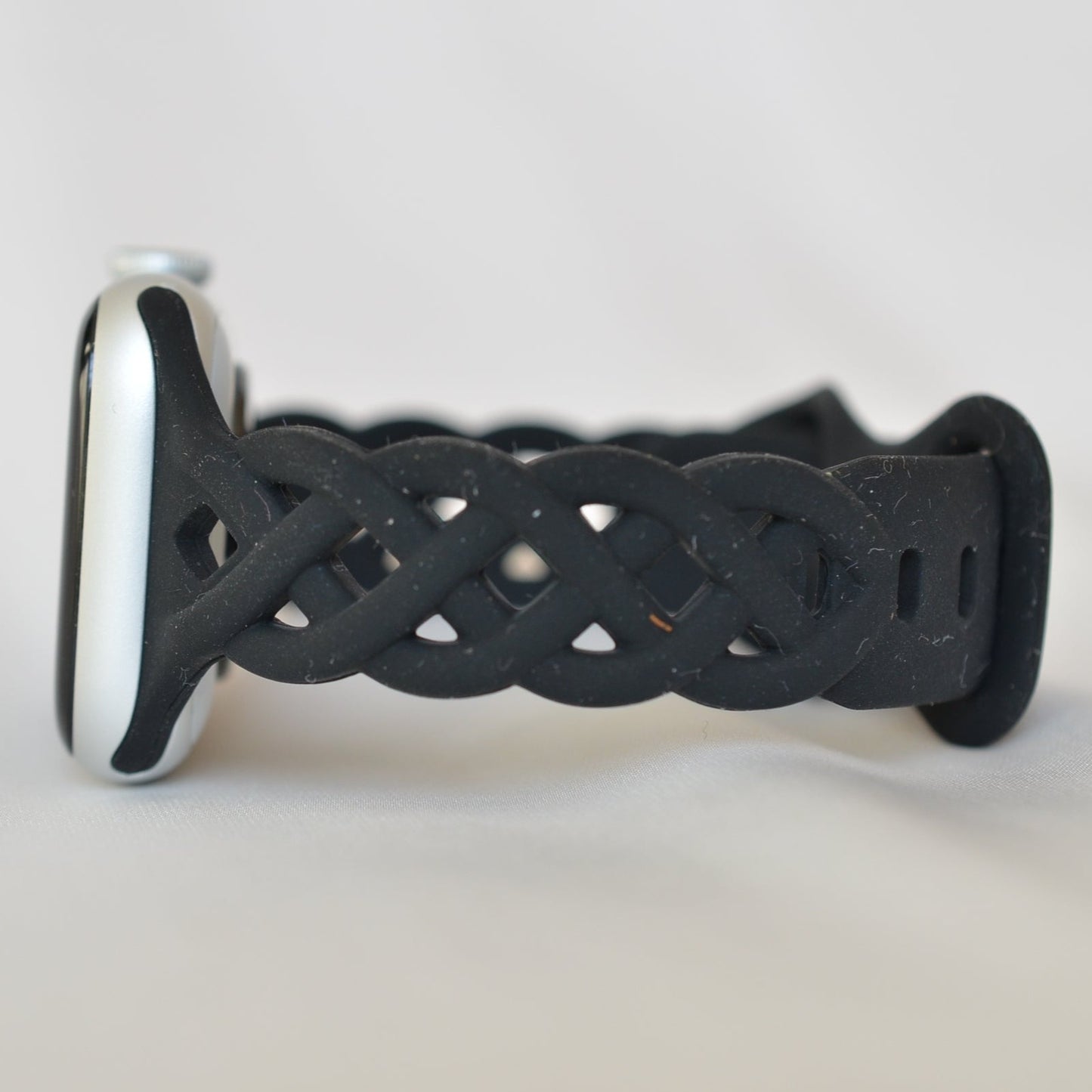 Black Apple Roped Band